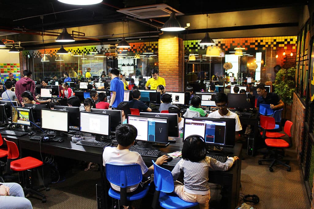 Wide view of a Kidocode classroom, the room your kid will become the kid in
