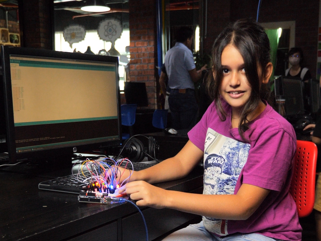 Diamonde wiring a smart night-light electronics project